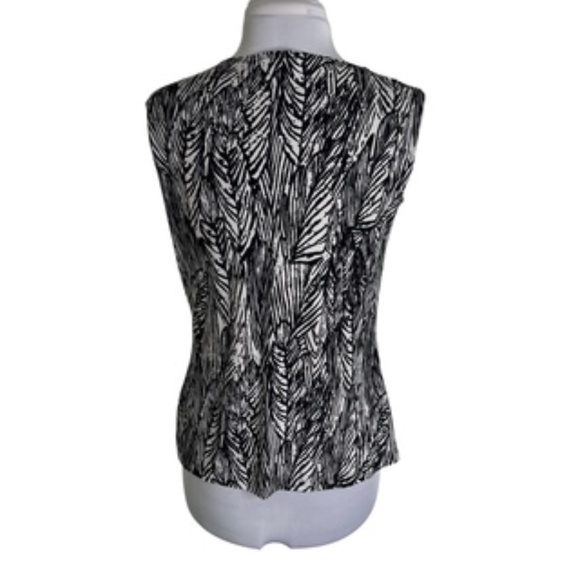 CDW Sleeveless Twisted Fabric Front Black/White Abstract Top Size L - Picture 5 of 7